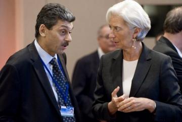 L'institution présidée par Christine Lagarde (ici avec K. Djoudi) a rendu un rapport contradictoire sur l'Algérie.