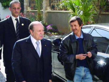 Les frères Bouteflika ne comptent pas quitter la présidence.