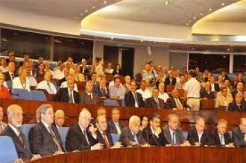 Les députés une nouvelle loi restrictive sur les associations.