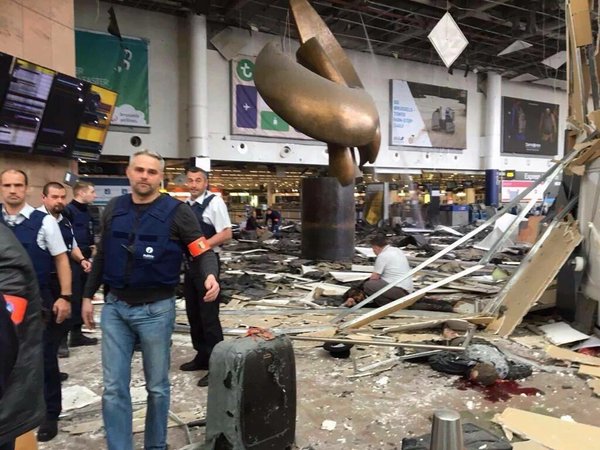 L'intérieur de l'aéroport