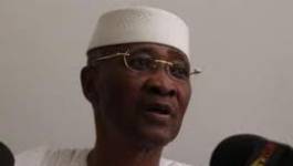 Mali : le président Amadou Toumani Touré remet sa démission