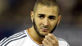 Le footballeur Karim Benzema reste en garde à vue dans l'affaire Valbuena