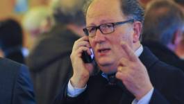 Election régionale française: le PS se retire dans deux régions pour faire barrage au FN (actualisé)