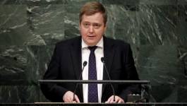 Paradis fiscaux : des milliers d'Islandais manifestent contre le Premier ministre