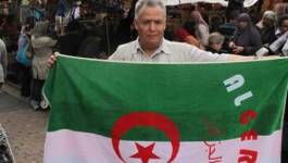 Des serviettes qui salissent le symbole de l'Algérie