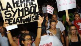 Tunisie : les policiers la violent, la justice l'accuse