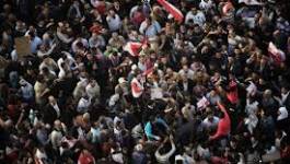 Au Caire, la rue dénonce la «dictature» de Morsi
