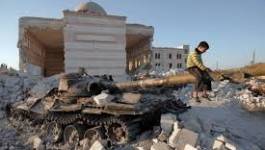 Les rebelles bombardent Damas, le régime riposte en province