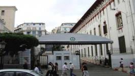 Université d’Alger: une jupe trop courte pour des neurones trop c…. !