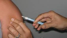 La résistance de la vaccination mondiale à ses détracteurs