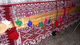 Batna : une soixantaine d’artistes et artisans de bijoux traditionnel dans la salle Issihar
