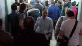 Pagaille et vente de tickets d'entrée au consulat algérien de Nanterre