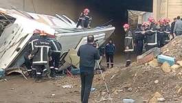 5 morts et 30 blessés dans le renversement d'un car de voyageurs à Medéa