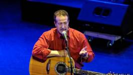 Lounis Aït Menguellet sera dimanche prochain à Lyon