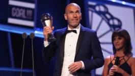 FIFA : Zinédine Zidane et Cristiano Ronaldo consacrés (Vidéo)