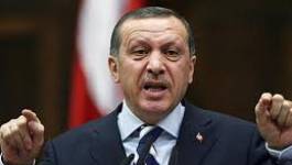 La Turquie met en garde contre une "guerre civile et de religions" en Syrie