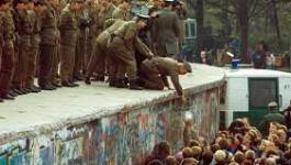 Berlin commémore les 50 ans de la construction du "Mur de la honte"