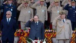  Le président Bouteflika préside les sorties de promotions militaires à Cherchell