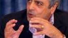 Nicolas Sarkozy  impose Enrico Macias aux Algériens