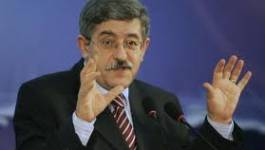 Ouyahia tient un mini-conseil de gouvernement sur la Kabylie