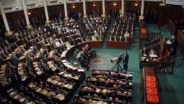 Tunisie : adoption d'une constitution provisoire avant l'élection d'un président