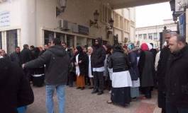 Le décès dans un accident de deux médecins a soulevé la colère à Sétif