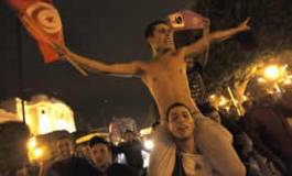 Situation explosive en Tunisie.: des milliers de manifestants pour demander le départ du président Ben Ali