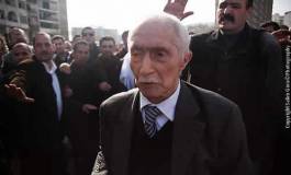 Ali Yahia Abdenour : la "démission" de Chadli est "bien un coup d'Etat"