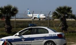 Détournement d'un avion d'Egypt Air : le pirate arrêté (actualisé)