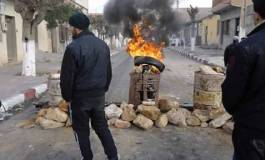 Violentes émeutes et arrestation de 30 manifestants à Oued El Ma (Batna)