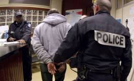 Retentions annulées : menottage et placement dans locaux de police irréguliers