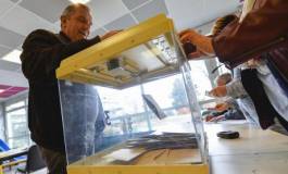 Régionales en France : égalité pour le PS et LR et progression des voix du FN