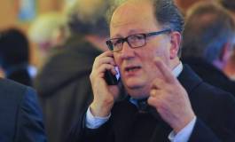 Election régionale française: le PS se retire dans deux régions pour faire barrage au FN (actualisé)