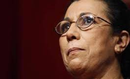 La fausse ingénue et le trouillard de service