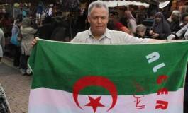 Des serviettes qui salissent le symbole de l'Algérie