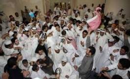 Koweït : des centaines de personnes manifestent à l'appel de l'opposition