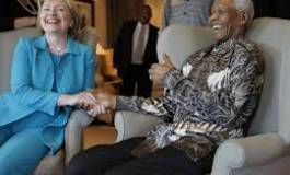 Afrique du sud : Hillary Clinton a rendu un hommage appuyé à Mandela