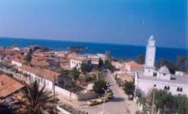 Les citoyens du village Azroubar ferment le siège de la daïra de Tigzirt