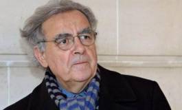 B. Pivot : "Y a-t-il un bon moment pour se moquer de Mohamed ?"