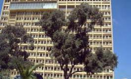 A Oran, l'esbroufe continue !