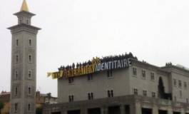 France : la mosquée de Poitiers occupée par des militants d’extrême droite