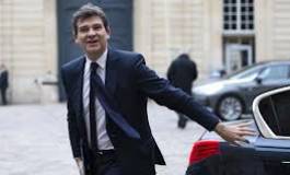 Arnaud Montebourg, ministre français, dimanche à Alger