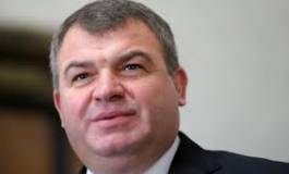 Russie : soupçonné de corruption le ministre de la Défense limogé par Poutine