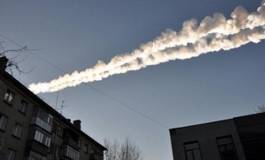 Une météorite explose au-dessus de l'Oural, un millier de blessés