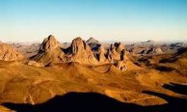 Approximations et mensonges au département du Tourisme