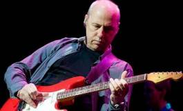 Russie: Mark Knopfler annule ses concerts pour protester contre le régime de Poutine