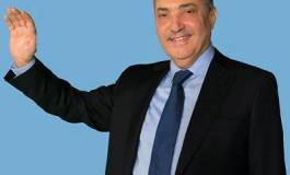 Benflis joue la montre pour annoncer sa candidature