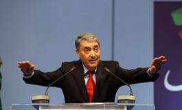 Benflis : rhabille-toi s’il te plaît !