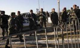 Ukraine: le parlement et le gouvernement de Crimée occupés par des hommes armés