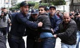 Violente répression du rassemblement contre la candidature de Bouteflika